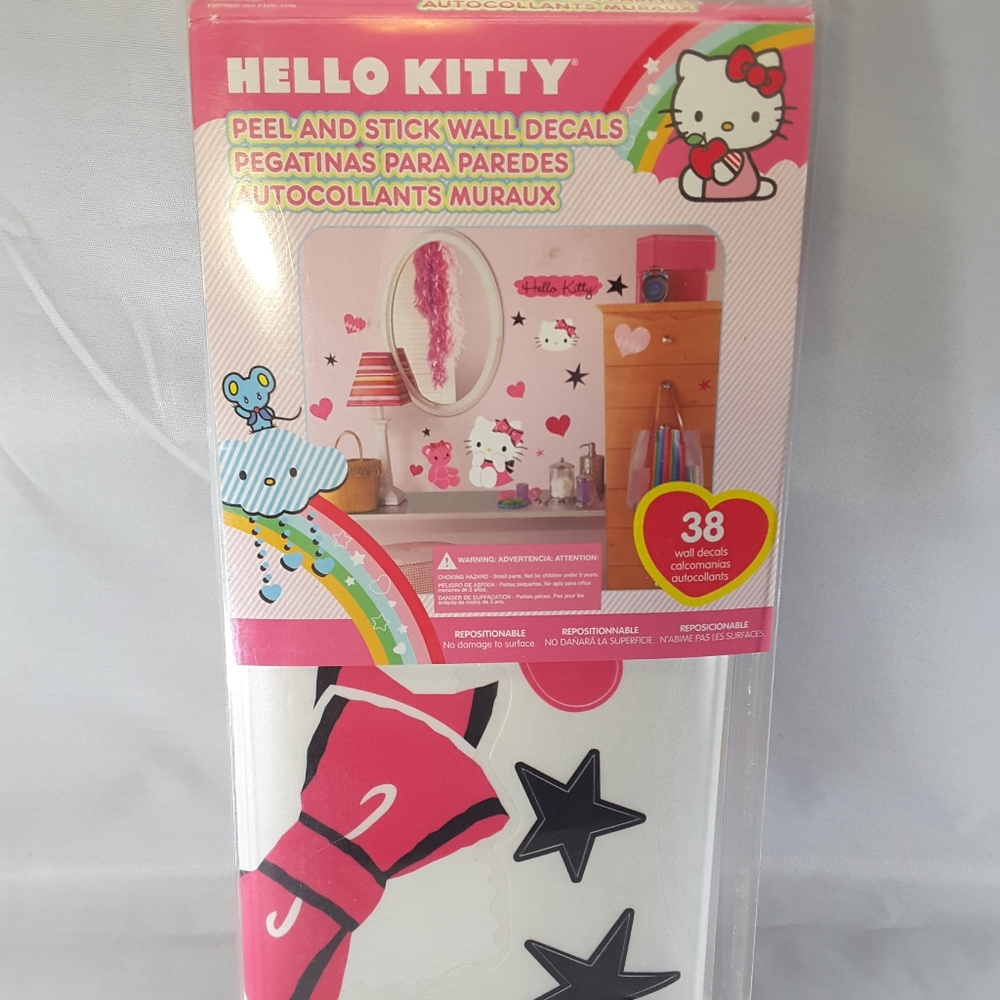 Hello Kitty Couture Wall Decal 30 Piece